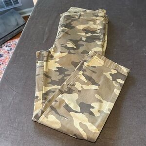 Banana Republic Sloans